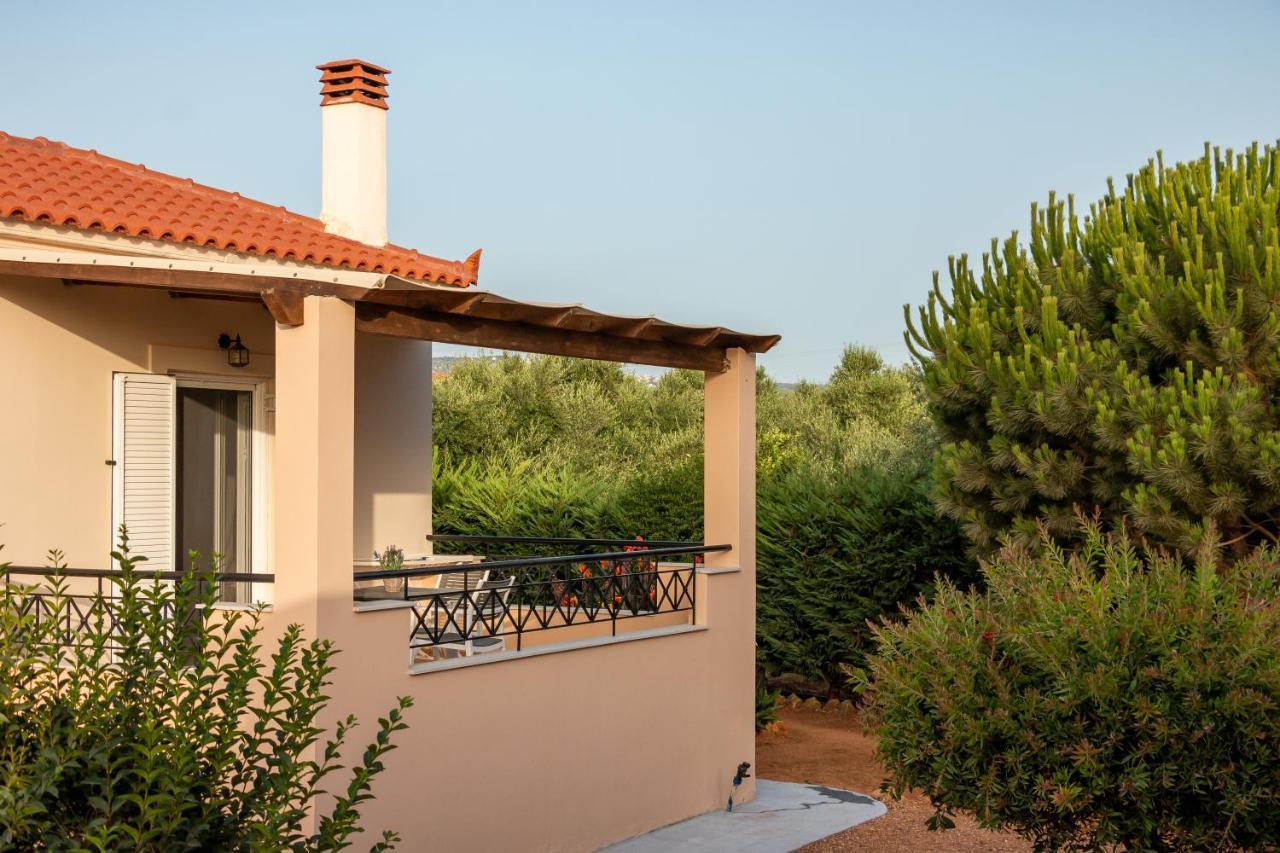Lagouvardos Apartments Marathopoli Bagian luar foto