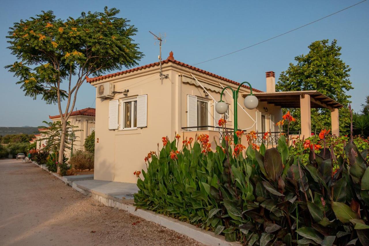 Lagouvardos Apartments Marathopoli Bagian luar foto