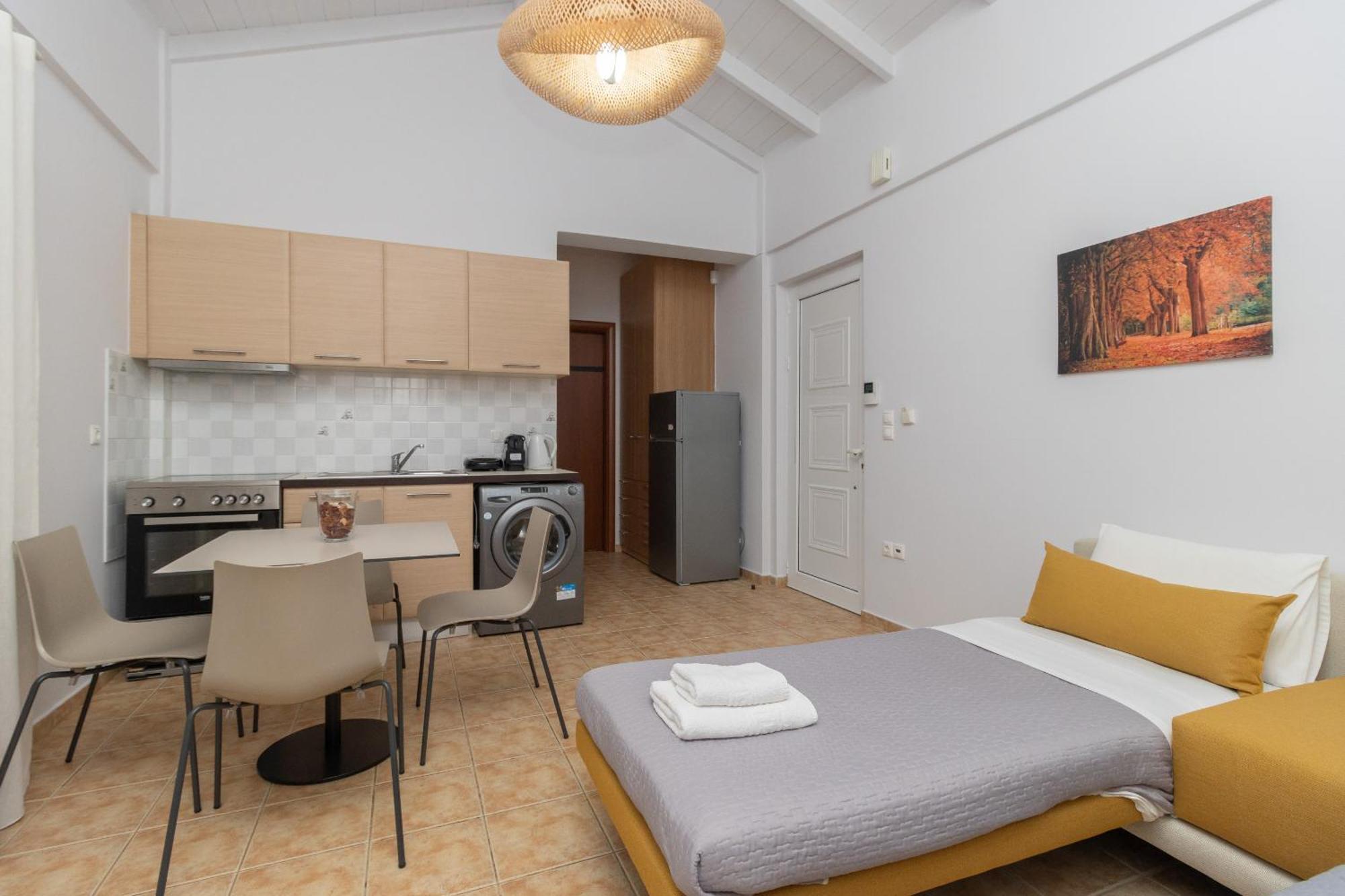 Lagouvardos Apartments Marathopoli Bagian luar foto