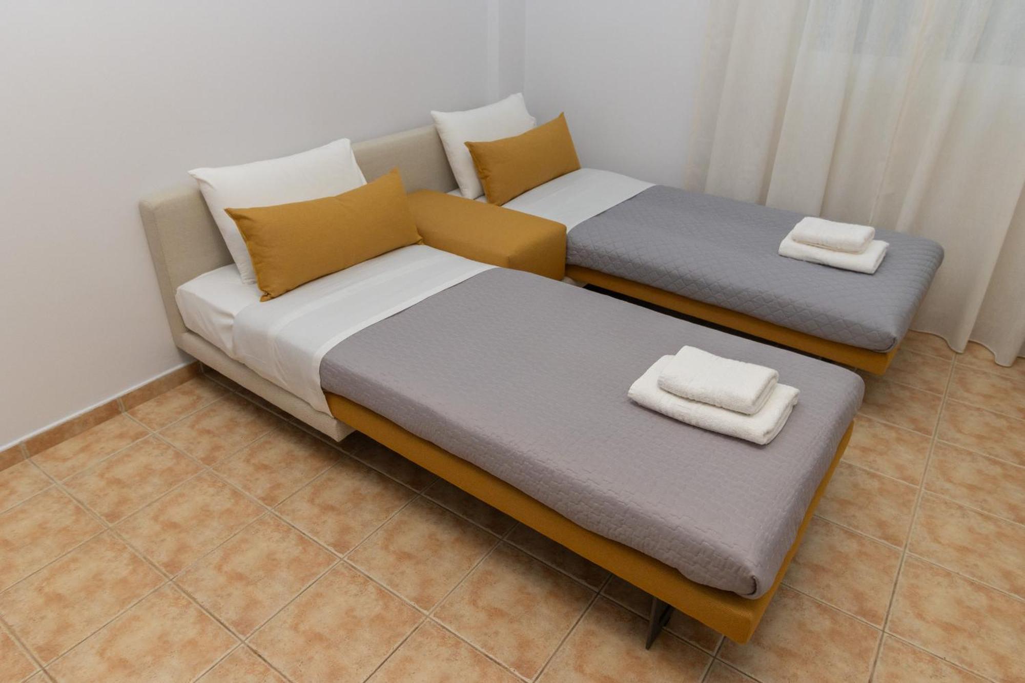 Lagouvardos Apartments Marathopoli Bagian luar foto