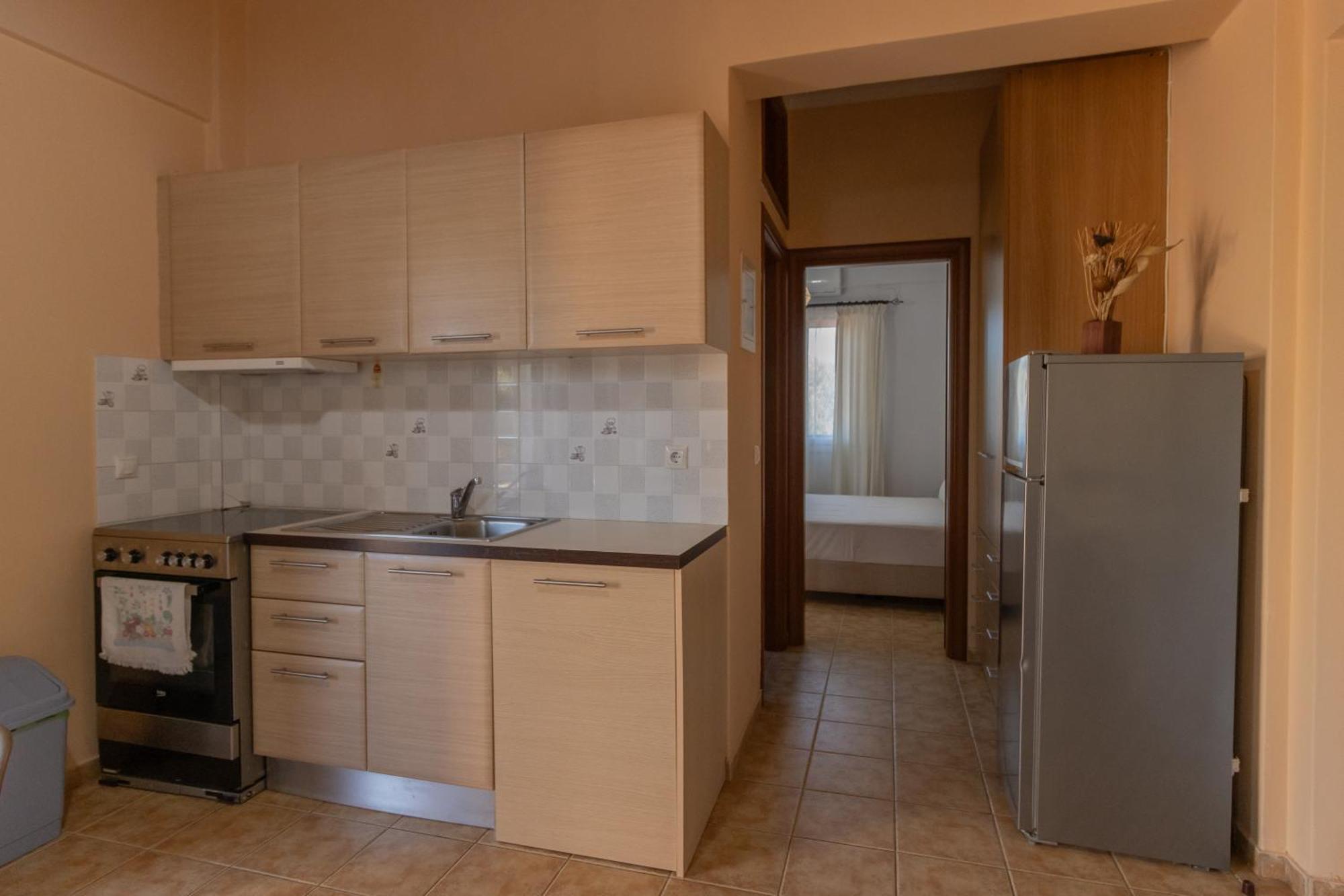 Lagouvardos Apartments Marathopoli Bagian luar foto